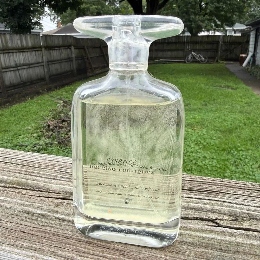 Essence Narciso Rodriguez Eau Parfumee Iridescent Fragrance 3.3oz/100mL